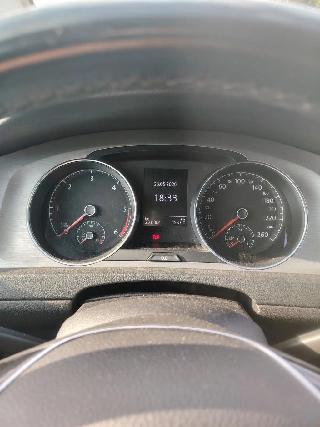 VW Golf VII 1,6 TDi 110 R-line DSG BMT 5d